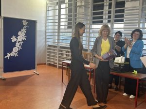 18590b1e-1800-4e76-8e81-b51d457554ea