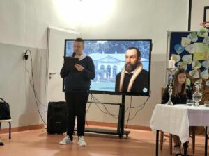 2d95a9e8-c4ec-4b64-8e7c-7b372e72ea8b