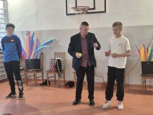 2e487ae1-abfd-41ae-886b-d3952acedf19