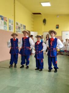 387b11a2-9ff3-46a3-90ba-5303480df3c7