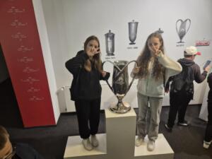 42049874-84c8-43ba-9e66-97c1a4701960