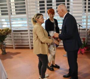 455a76cd-5d75-424a-a9dd-346766f81882