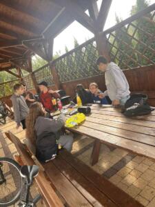 83b28ff2-3af1-4d64-b14e-37b8d75920ae