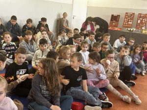 8736f4e2-f49c-4217-97a7-ee8258016de9