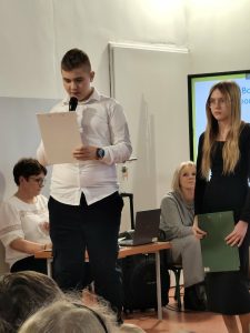 aa018881-8076-4402-8421-9c2bedd4cbe0