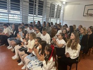 b0102915-acdc-47b7-844f-a3e131d74b8d