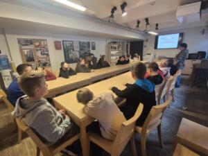 b606837b-f54d-48bf-a30e-99ea641bd348