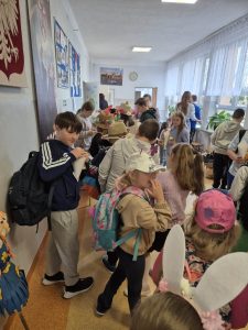 c7948507-e93f-42d7-af1e-d4db7104f437