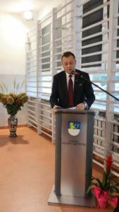 d7efd621-eed0-4f4f-9740-811583c575e6