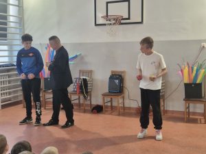 dbb9c9b6-d8b7-4270-89ce-2c1817fdbc2f